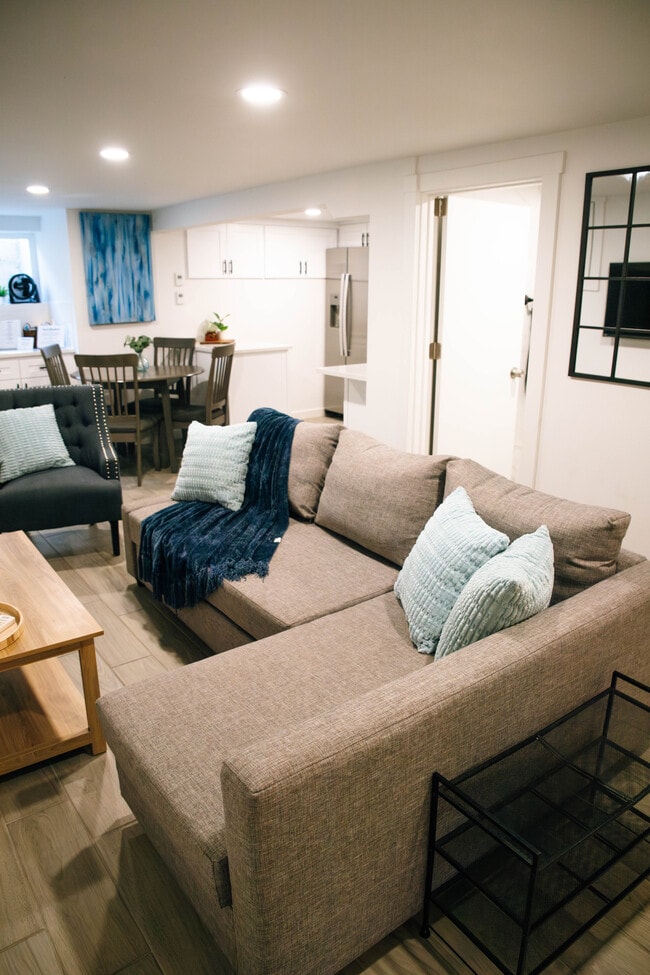 Photo - 3805 E 11th St