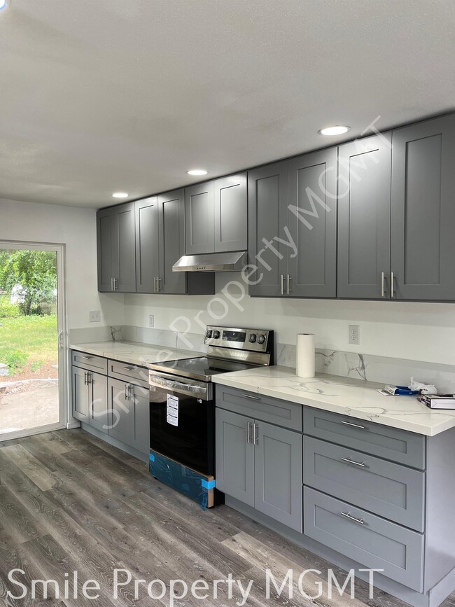 Photo - 412 SE 139th Ave House