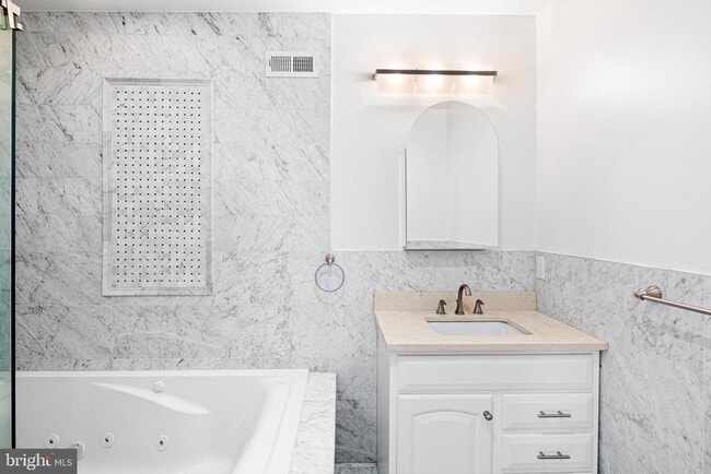 Photo - 1403 S 20th St