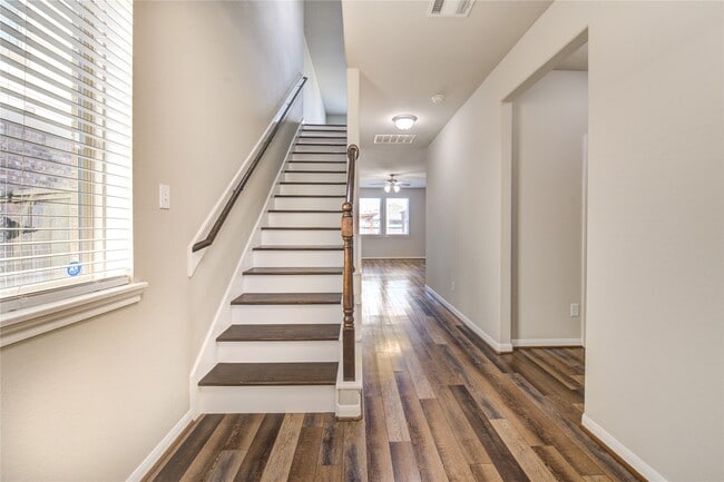 Building Photo - 9826 Copper Ranch Trail