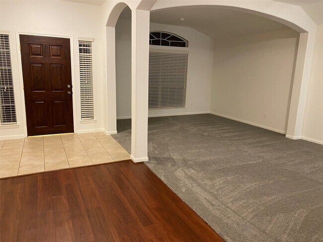 Photo - 321 Preston Ln
