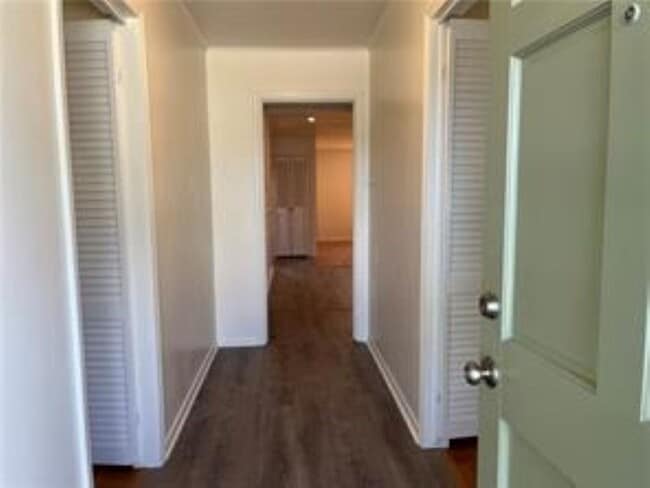 Entrance foyer - 620 Metairie Lawn Dr