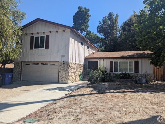 Building Photo - 2 Story - 4 Bedroom House w/pool in San Ca...