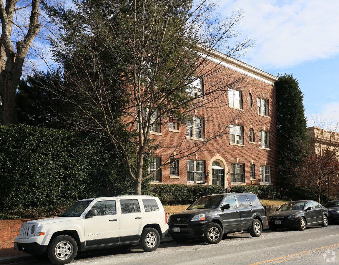 Photo - 1549 35th St NW Apartments
