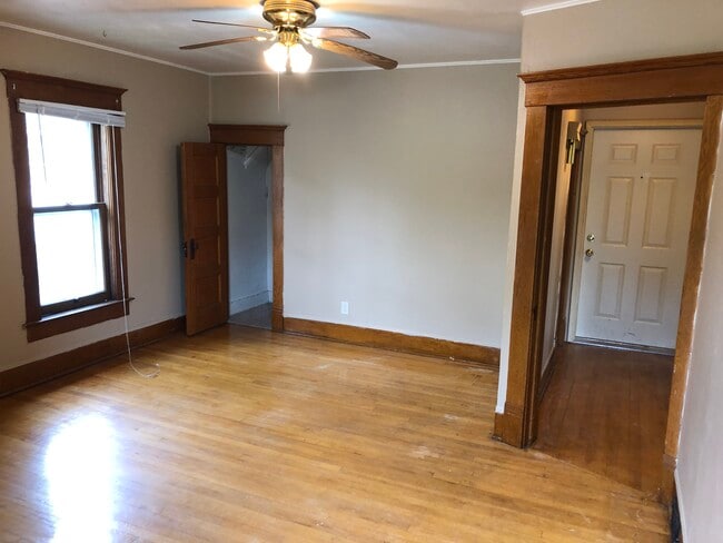 1016 3rd Ave Unit 3