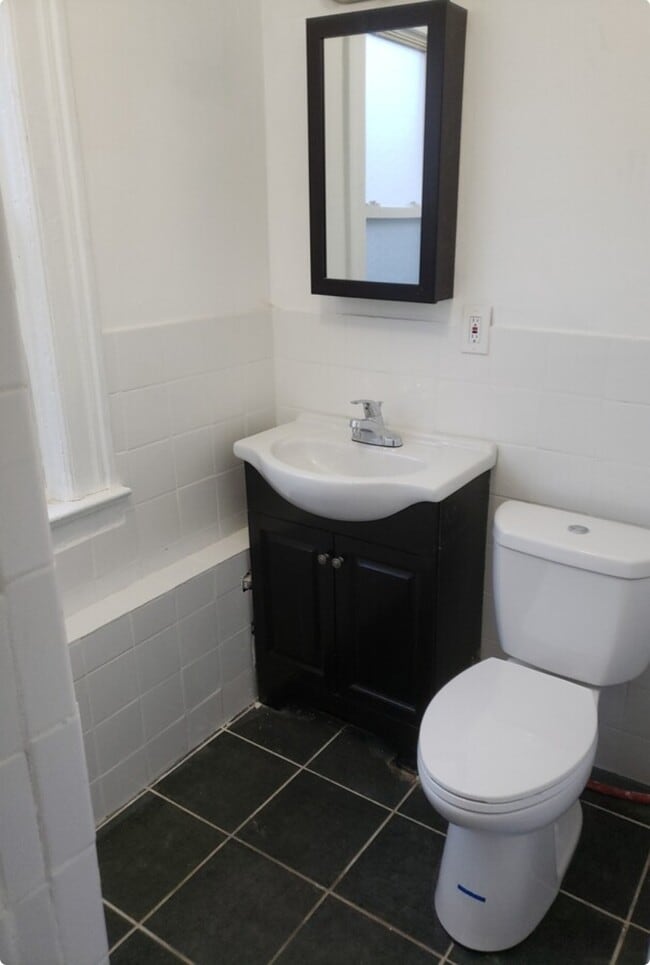 Photo - 8 Farley Ave Unidad 3