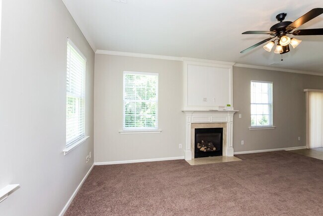 Photo - 4247 Houldsworth Dr