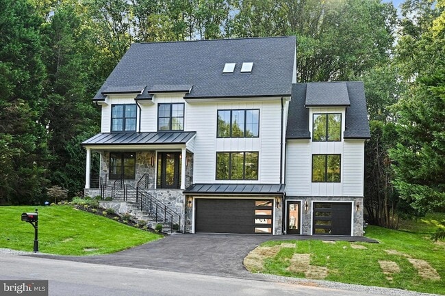 Photo - 9615 Locust Hill Dr House