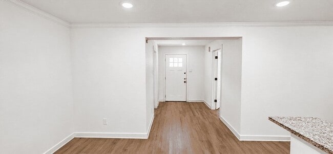 Photo - 2102 Margaret St