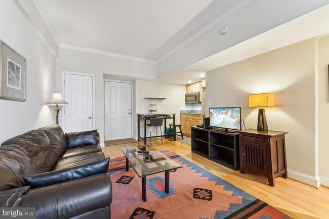Building Photo - 1701 16th St NW Unit 412 Rental