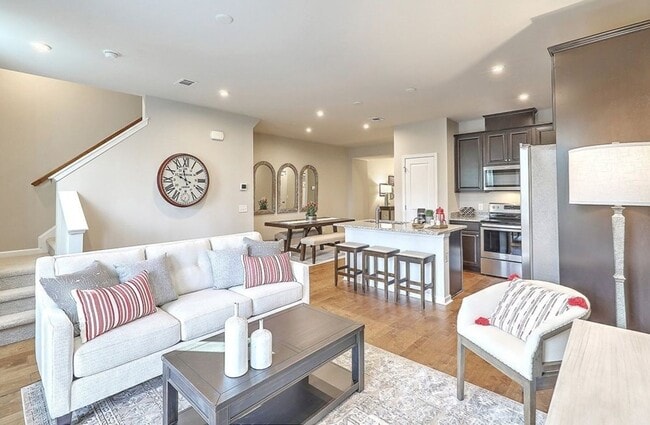 Photo - 102 Benelli Dr