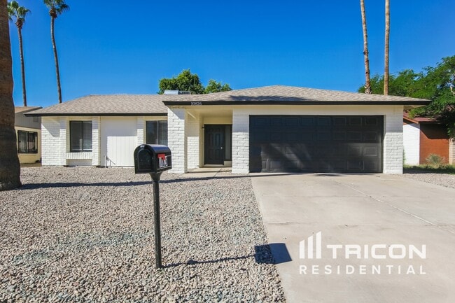 Building Photo - 10826 N 41st Ave