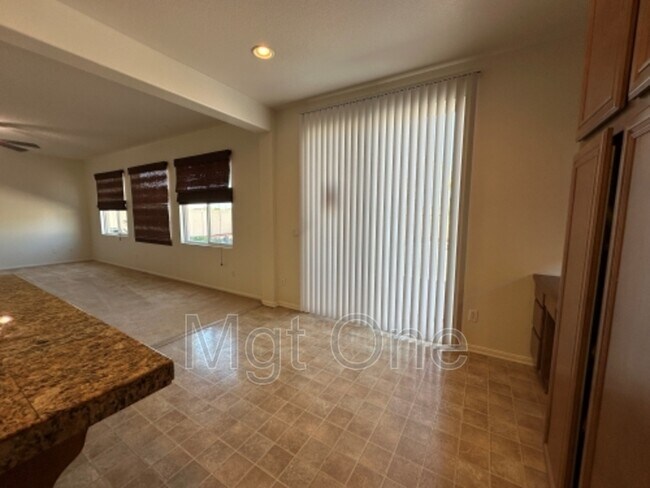 1242 English Oak Way