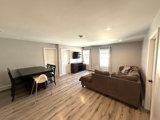 Photo - 34 Jefferson St Unit 3