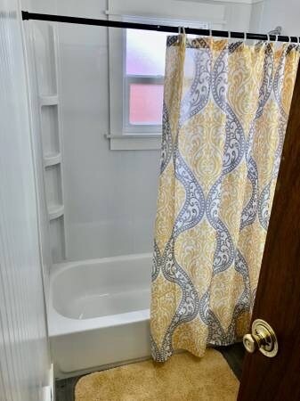 Photo - 210 E North St