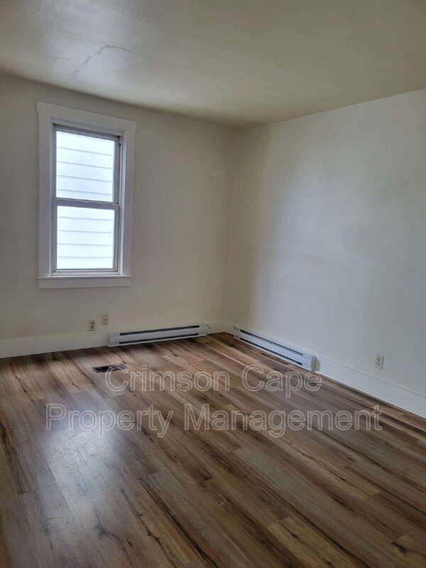 Photo - 131 Pine St Unit Rear Apt