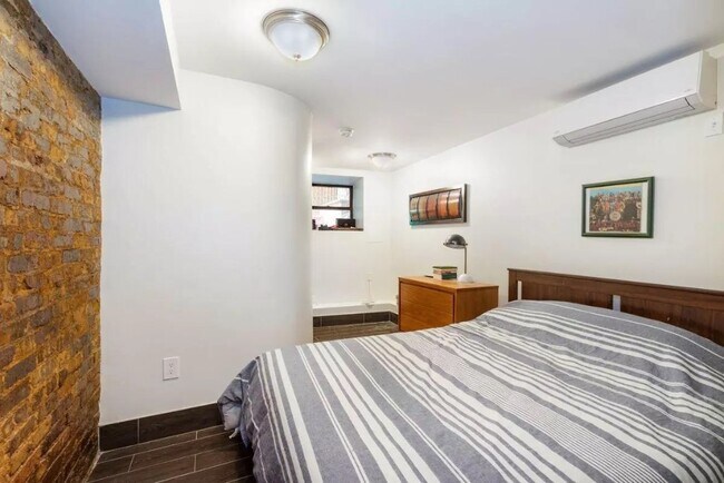 167 Mott St Unit D2