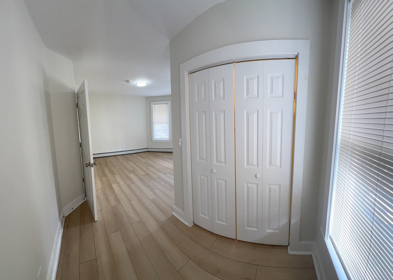 Photo - 706 George St