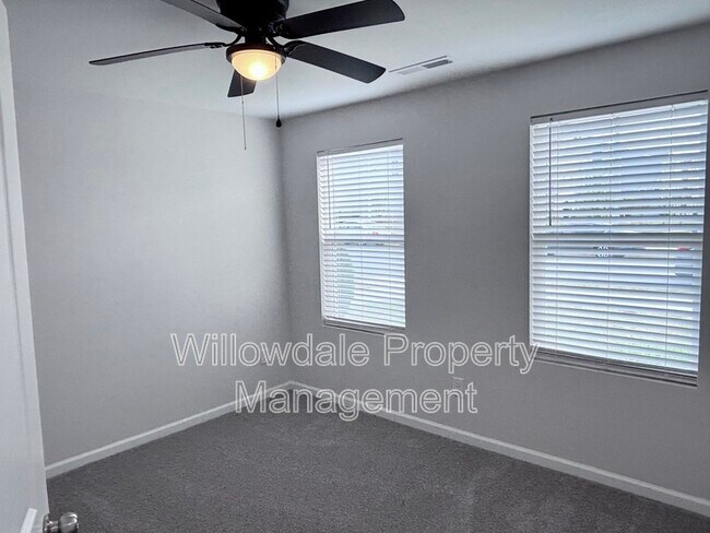 Photo - 6045 Kayton St