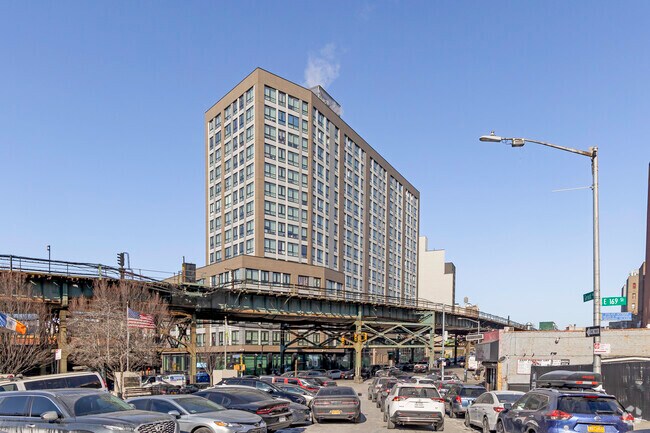 Photo - 1325 Jerome Ave