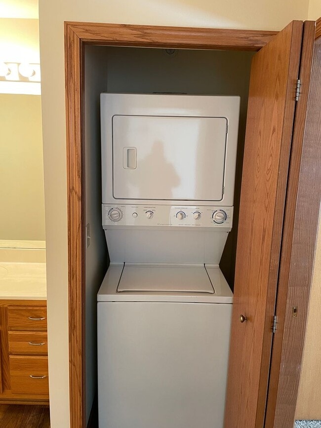 Photo - Door Creek Apartments