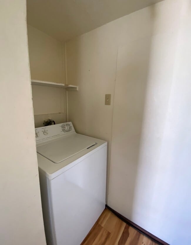 Photo - 251 Place Ln