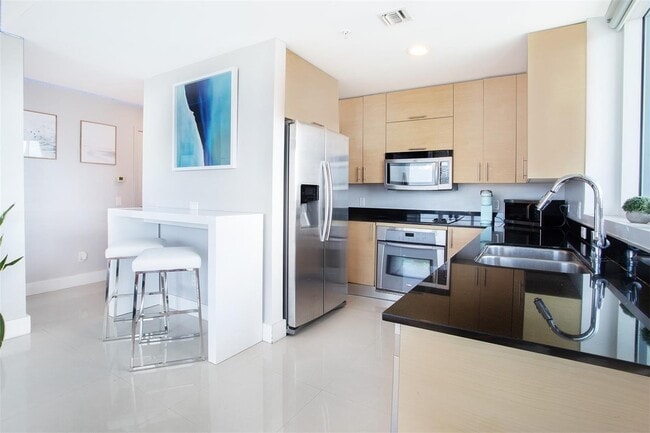 Photo - 60 SW 13th St Unidad 2001