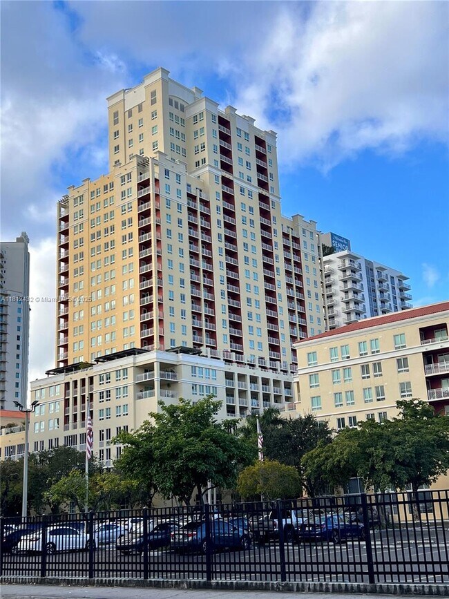 Building Photo - 7350 SW 89th St Unit 1211S Rental