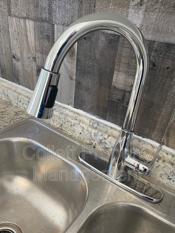 Photo - 1924 E 123rd St