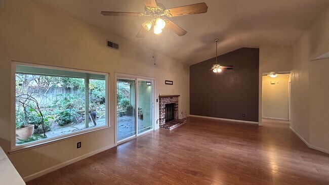 Photo - 4609 Wessex Ln