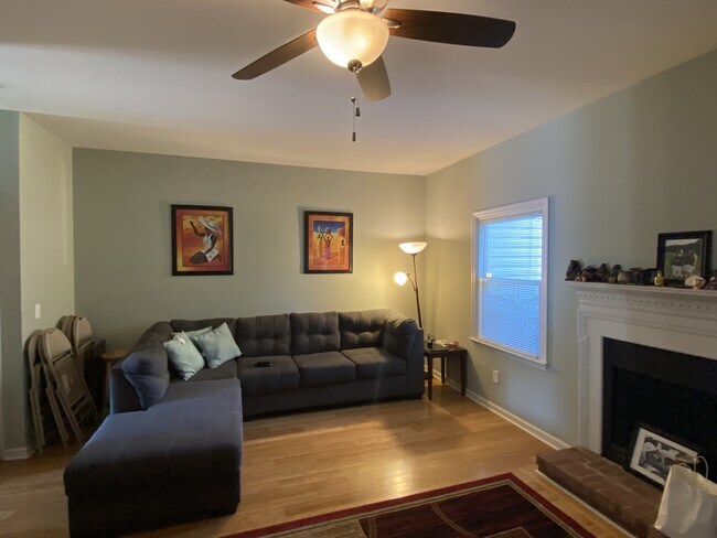 Photo - 911 Hammack Dr