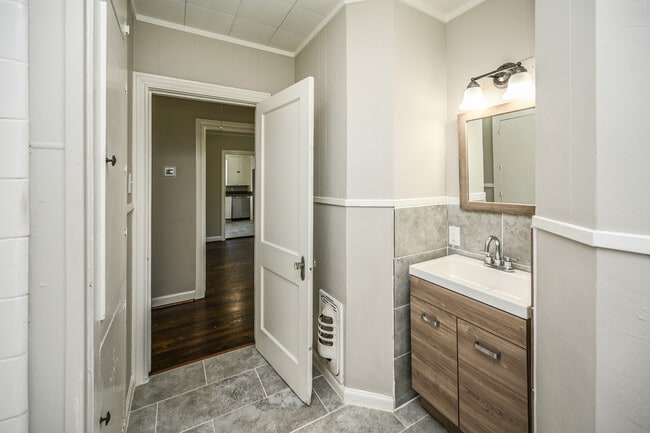 Photo - 500 Alford St