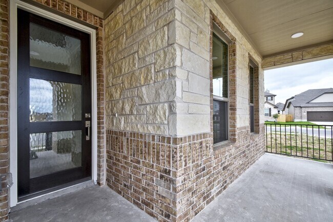 Photo - 108 Redcliff Path
