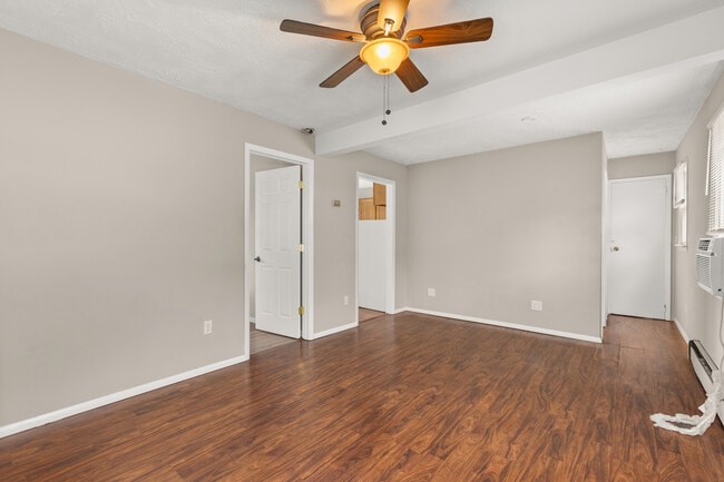 Photo - 447 Johnson Ave