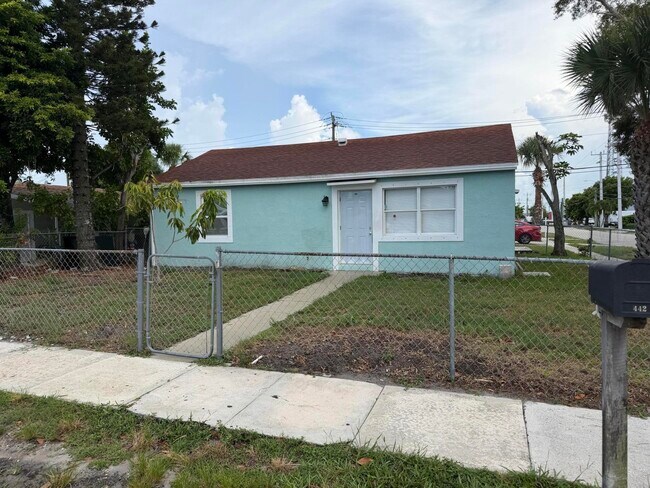 Photo - 442 Winters St