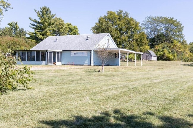 Photo - 810 Woodbine Rd