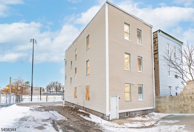 Photo - 528 S 13th St Unidad 2