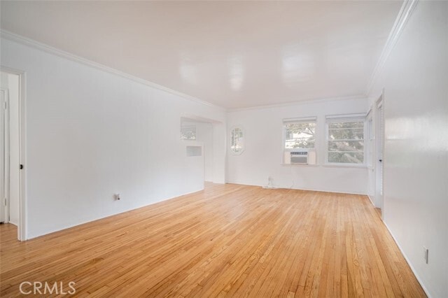 Photo - 265 N Swall Dr