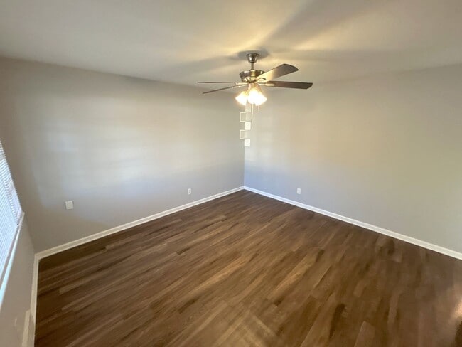 Photo - 1741 Hood St