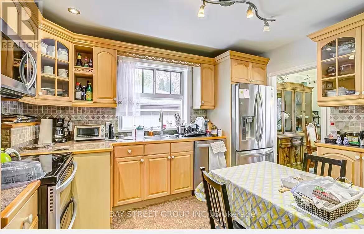 Photo - 497 Lynett Crescent