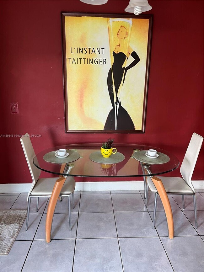 Photo - 8101 Abbott Ave Unidad 13