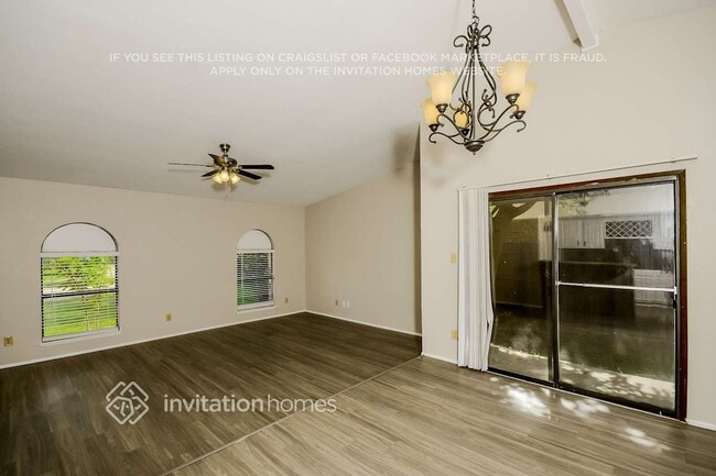 3409 Livingston Ln
