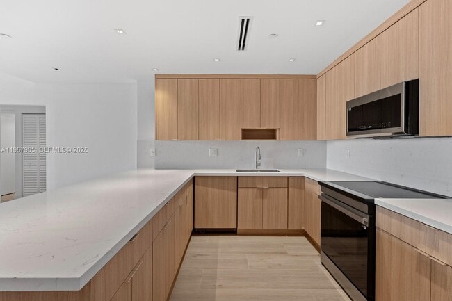 Building Photo - 251 Crandon Blvd Unit 531