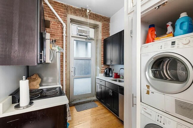 Photo - 220 Sullivan St Unit 1A