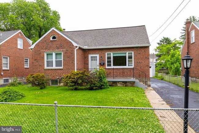 Photo - 819 Longstreth Ave