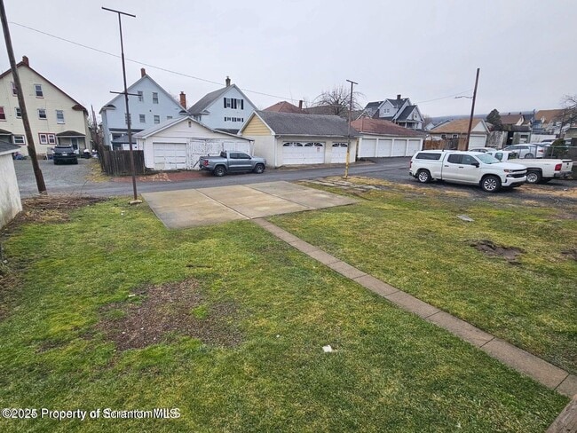 Photo - 1531 33 Washburn St