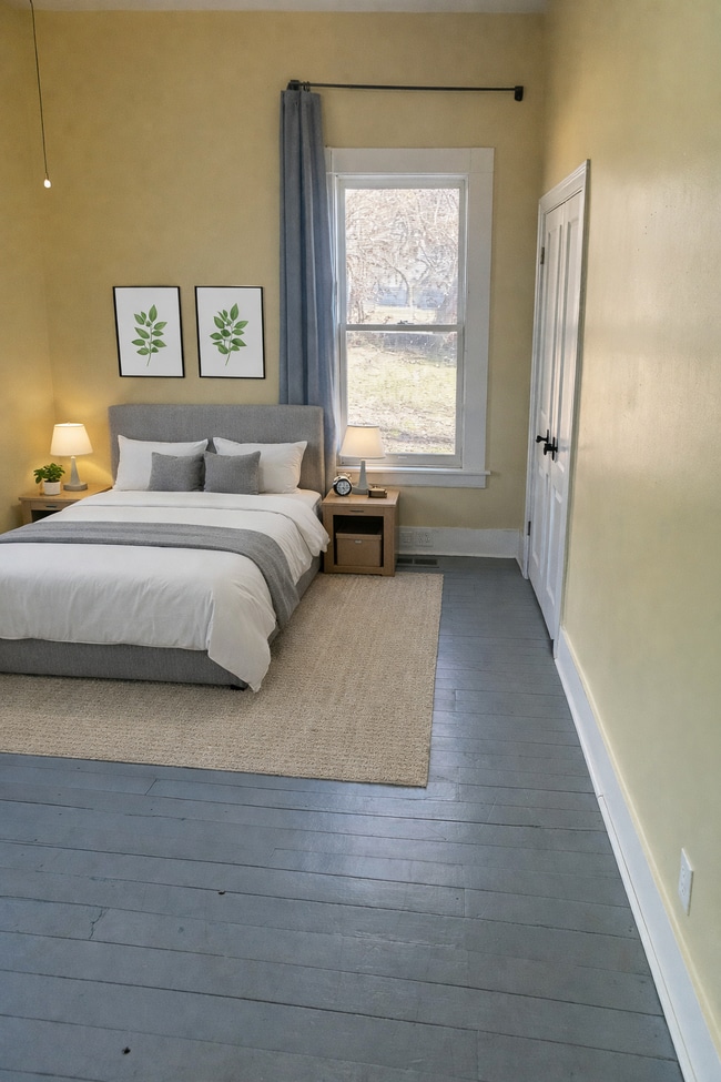 Photo - 417 Clark St