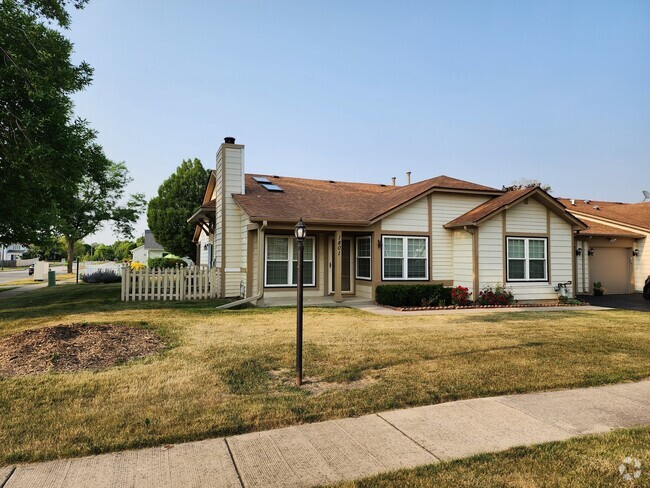 Building Photo - 1801 Appaloosa Dr Rental