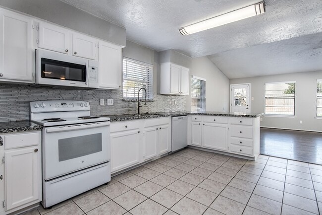 Photo - 16210 Cypress Point Dr