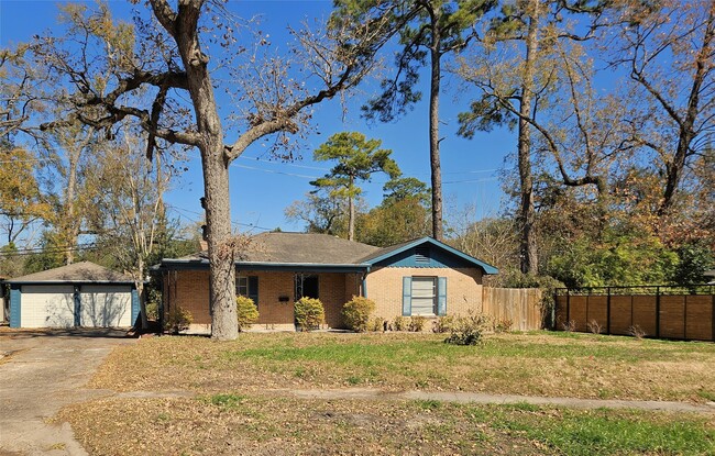 Building Photo - 6647 Sylvan Rd